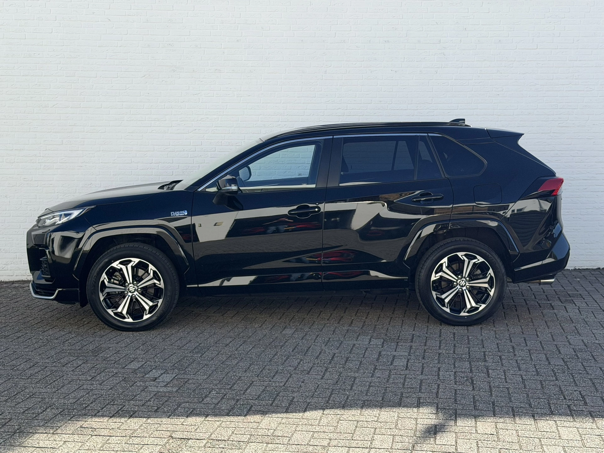 Hoofdafbeelding Suzuki Across