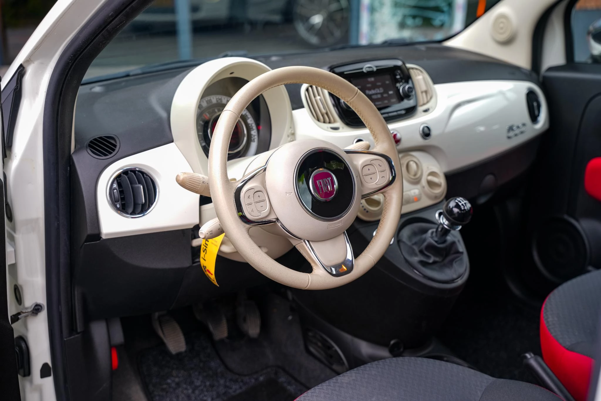 Hoofdafbeelding Fiat 500