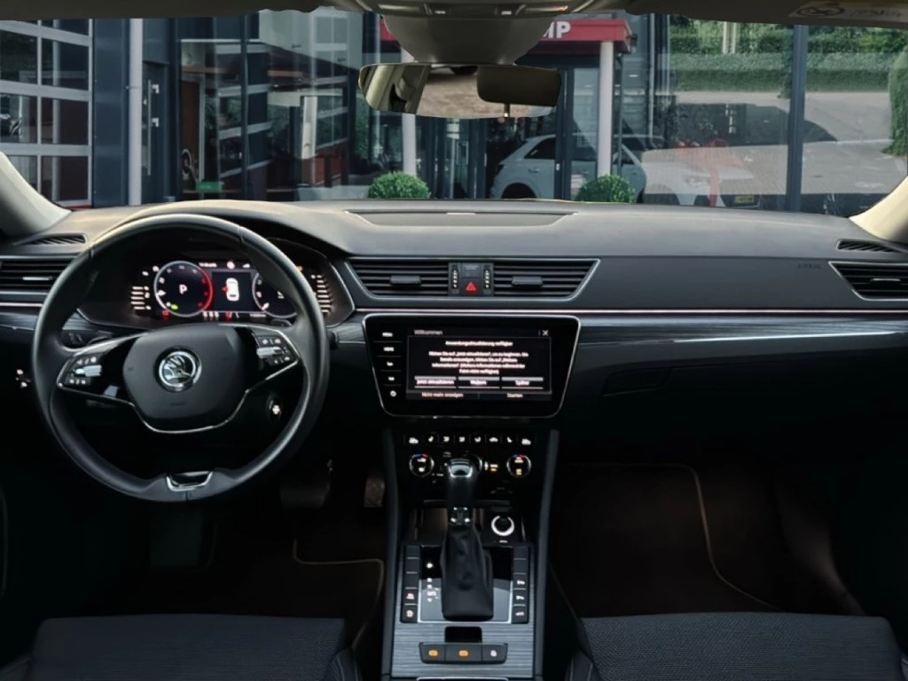 Hoofdafbeelding Škoda Superb