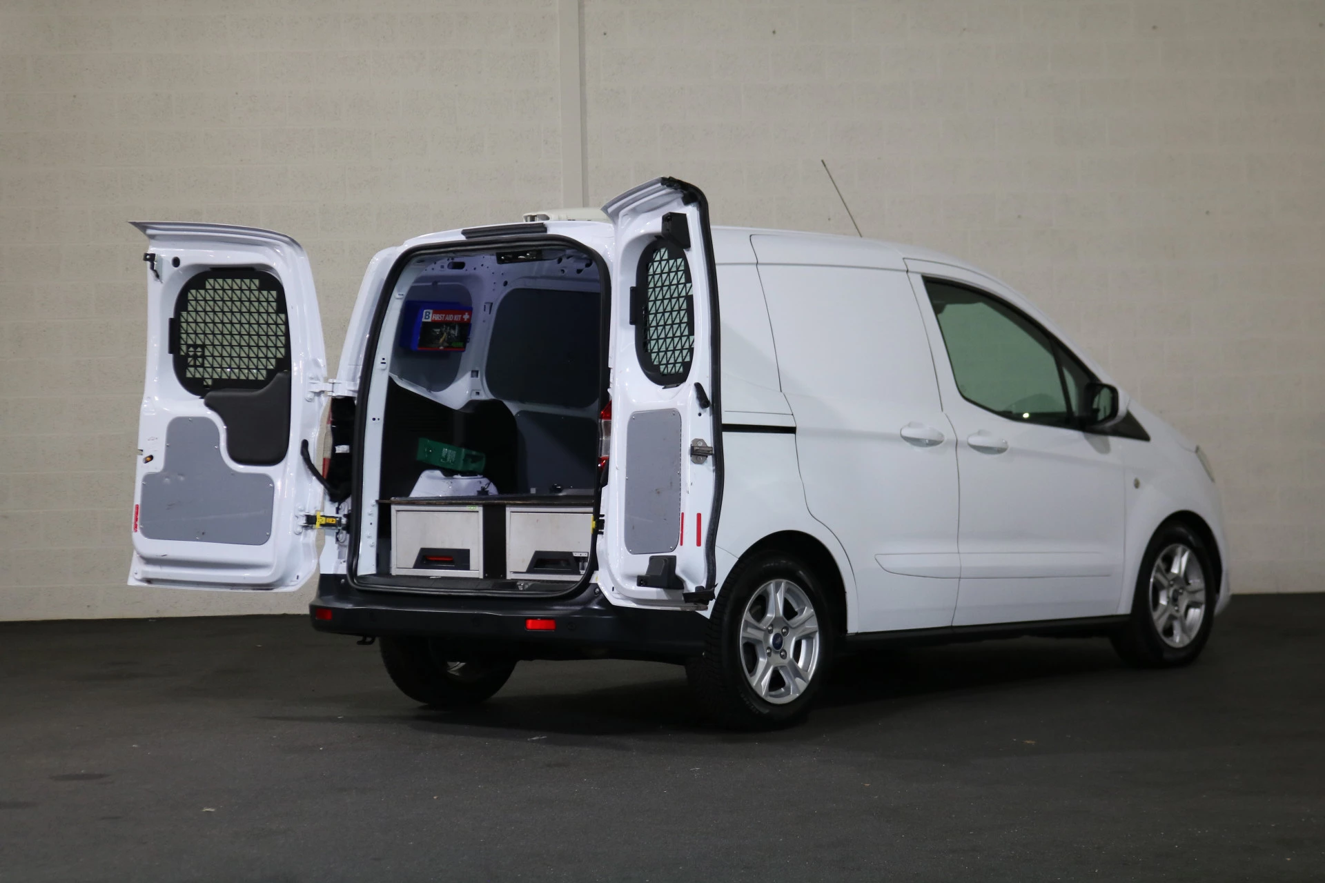 Hoofdafbeelding Ford Transit Courier