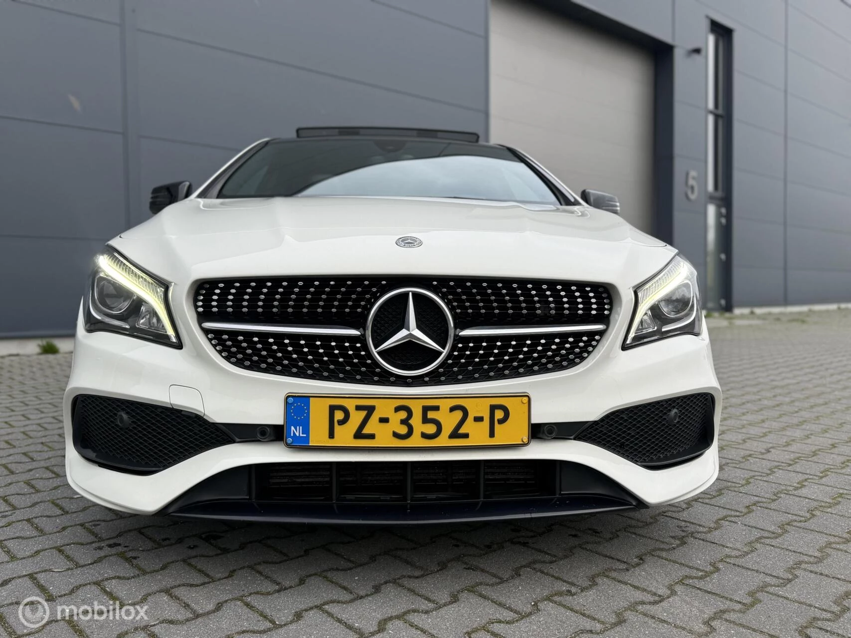 Hoofdafbeelding Mercedes-Benz CLA