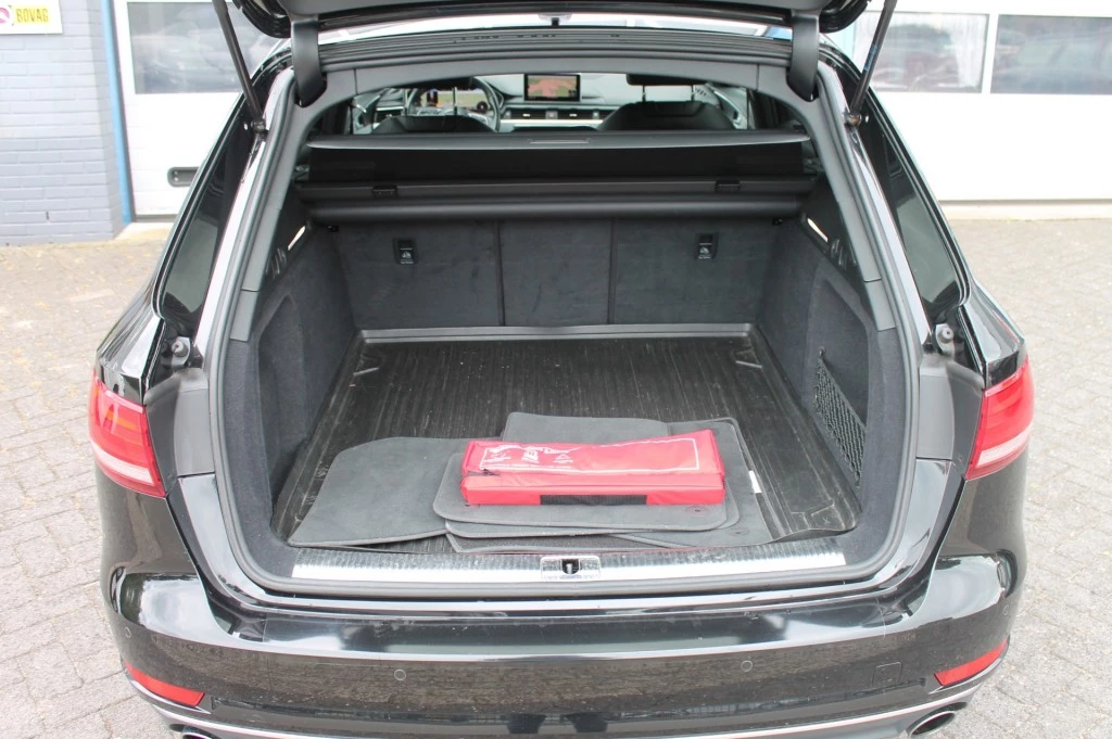 Hoofdafbeelding Audi A4