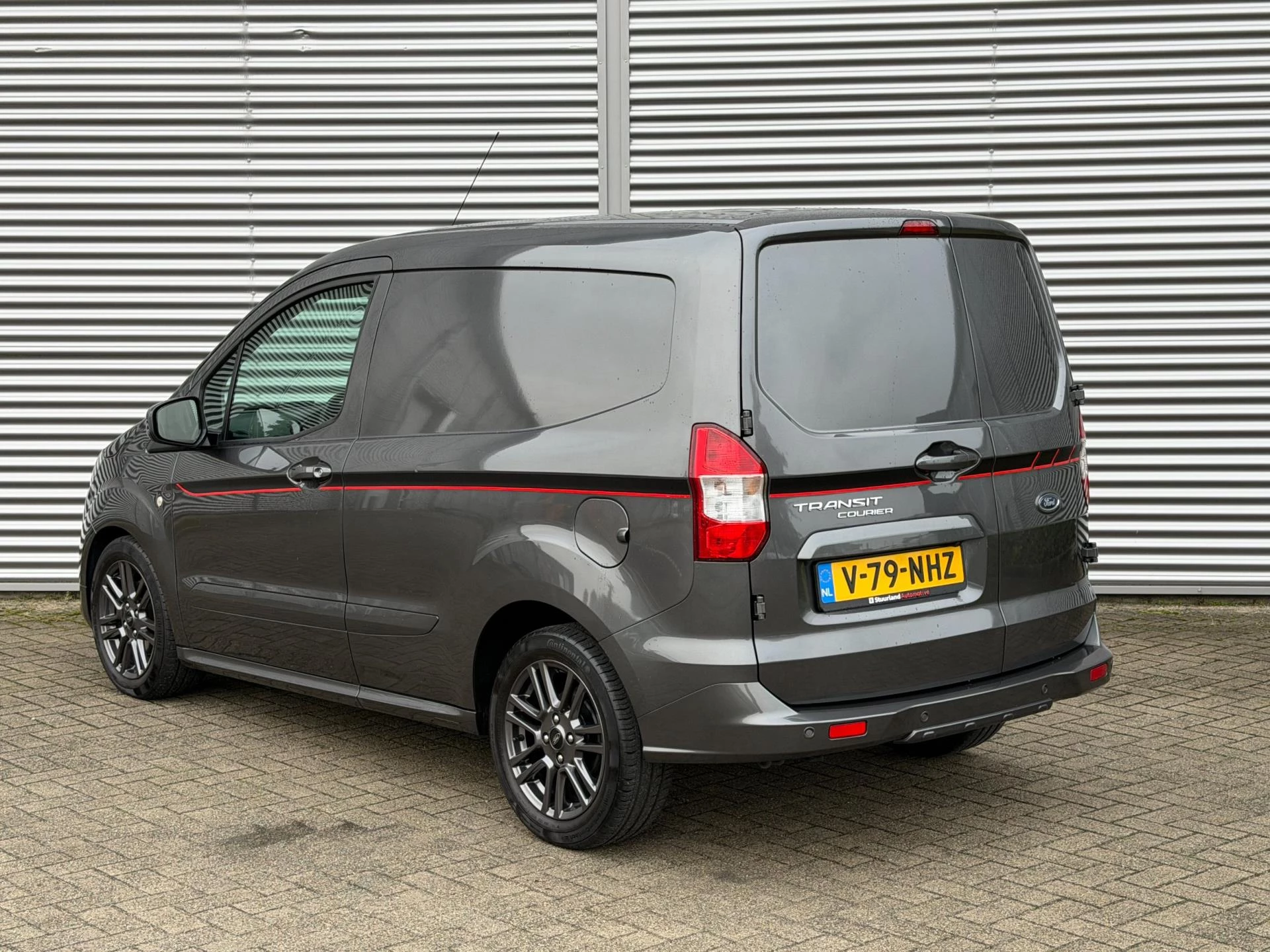 Hoofdafbeelding Ford Transit Courier