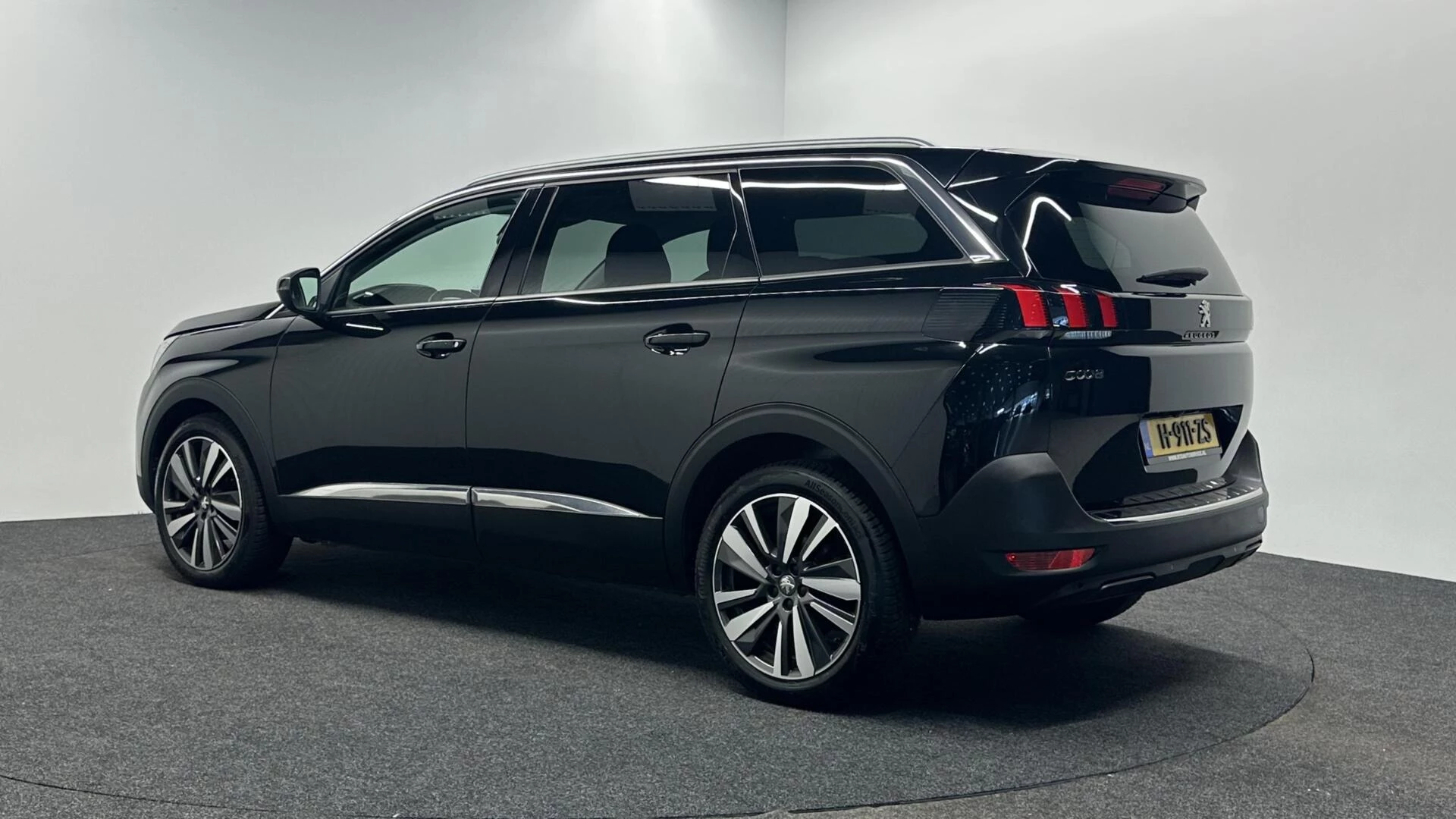 Hoofdafbeelding Peugeot 5008