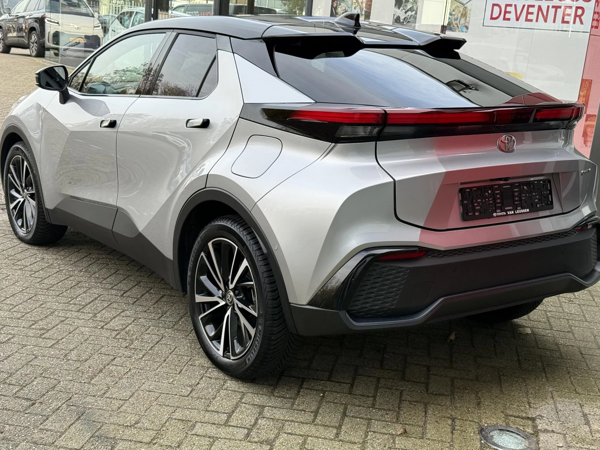 Hoofdafbeelding Toyota C-HR