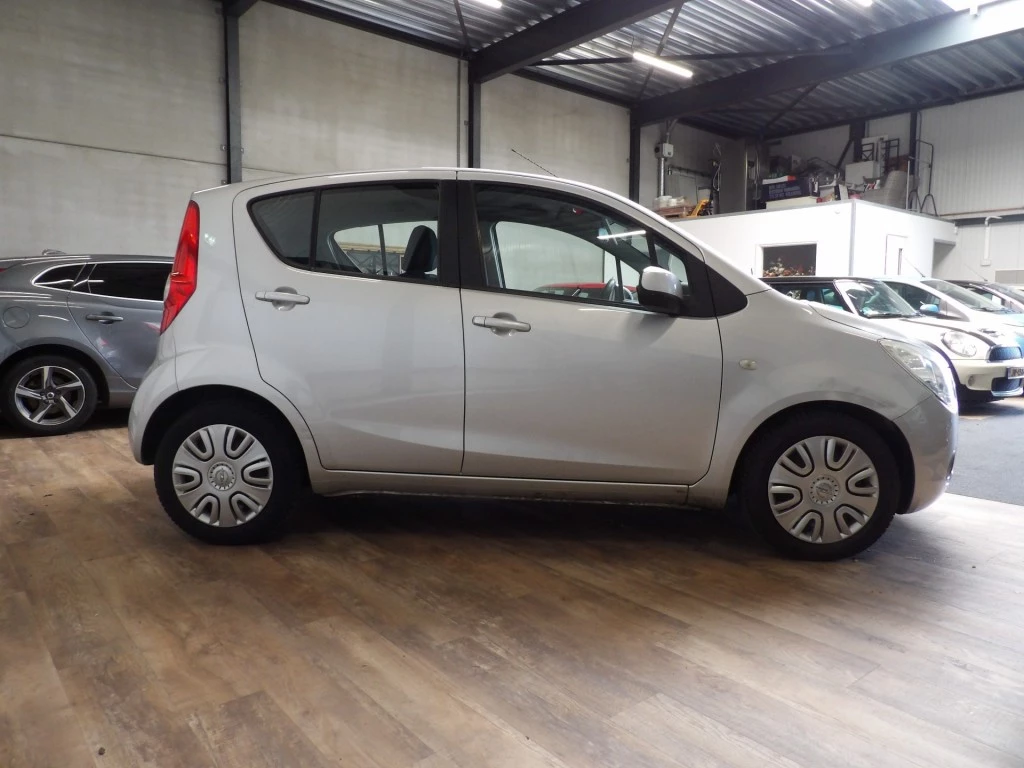 Hoofdafbeelding Opel Agila