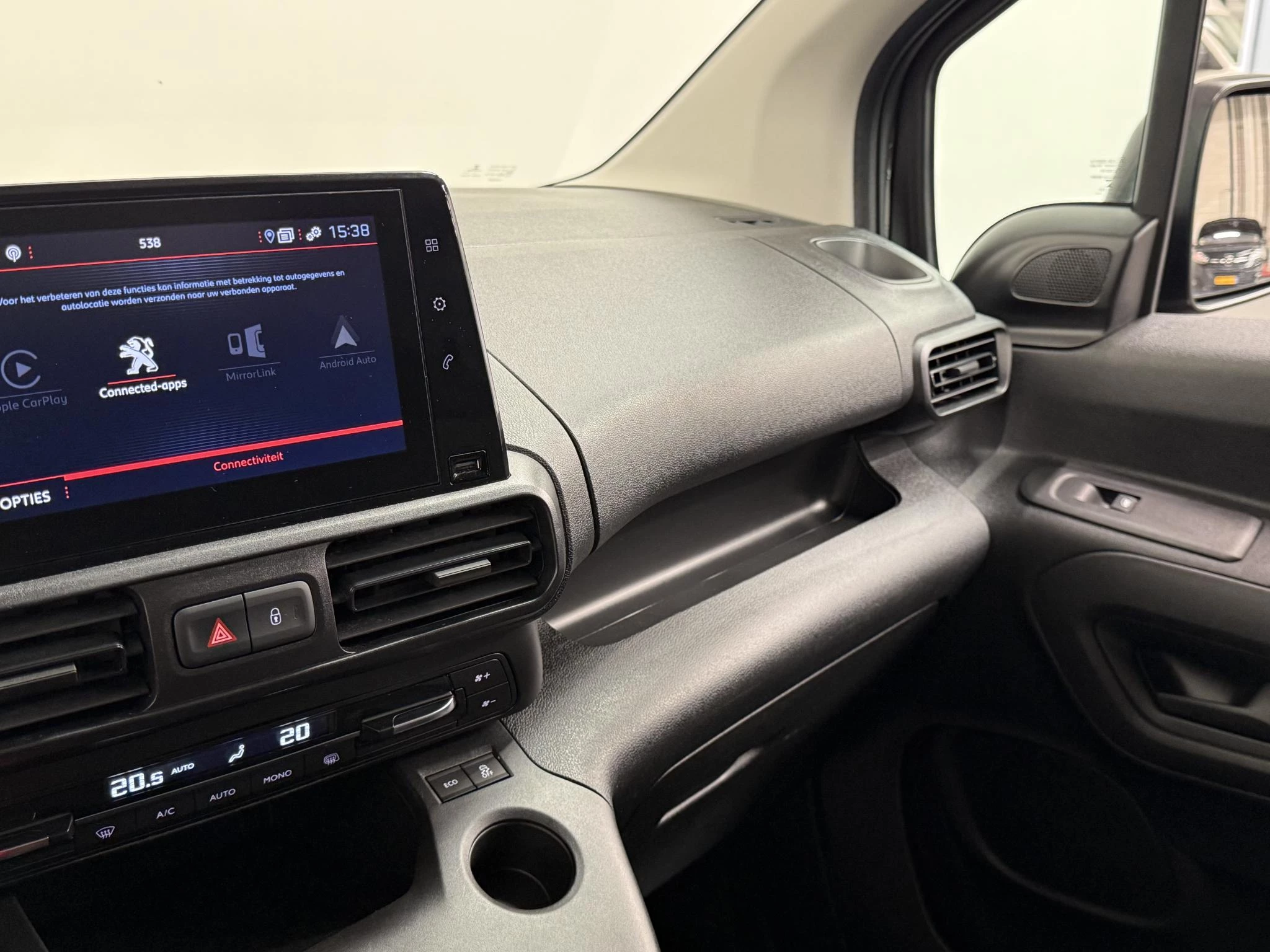 Hoofdafbeelding Peugeot Partner