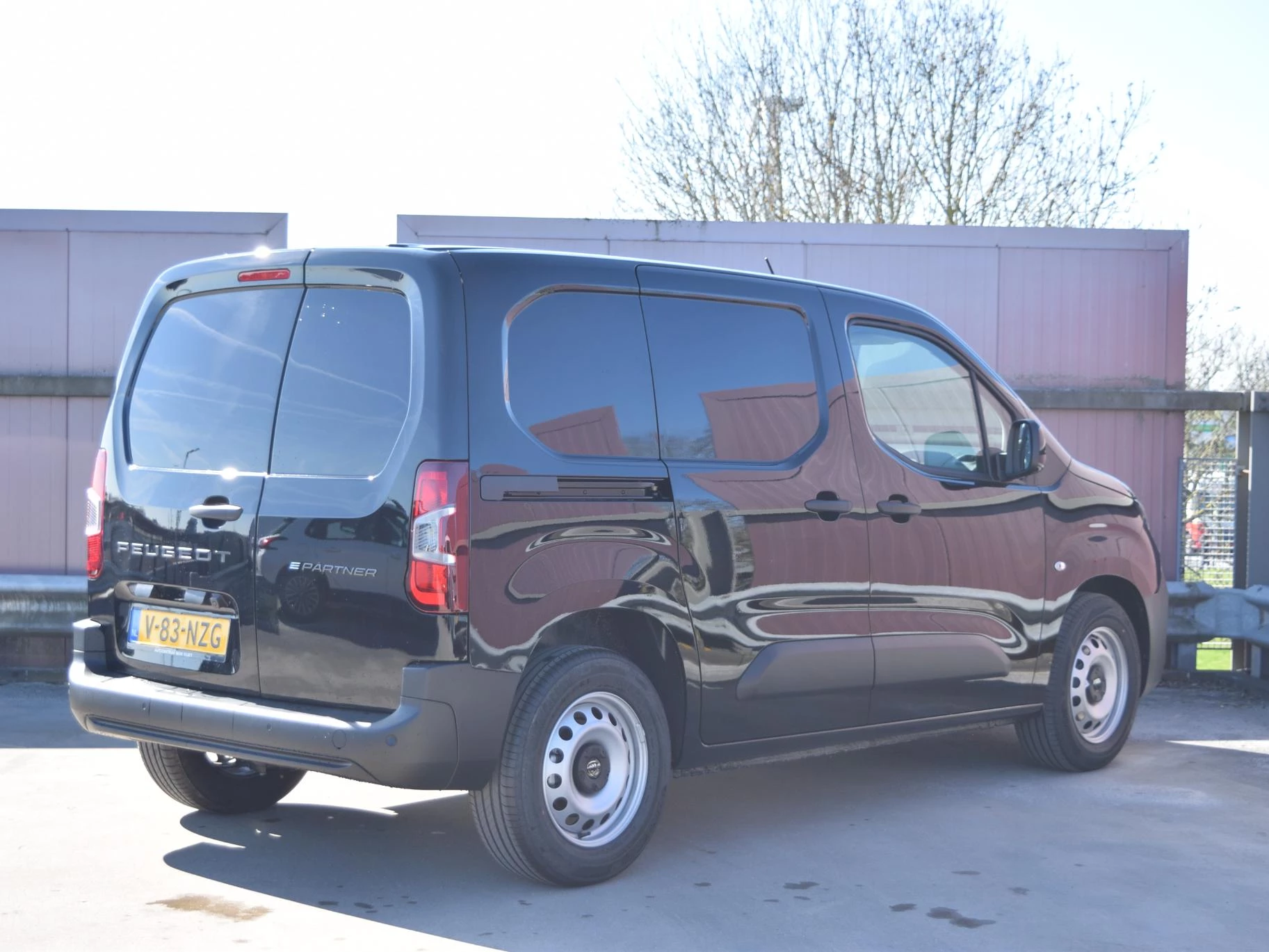 Hoofdafbeelding Peugeot e-Partner