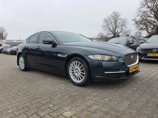 Hoofdafbeelding Jaguar XE Jaguar XE 2.0 D Prestige Performance-Pack Aut. *NAVI-FULLMAP | CAMERA | ECC | JAGUAR-AUDIO | CRUISE | PDC*