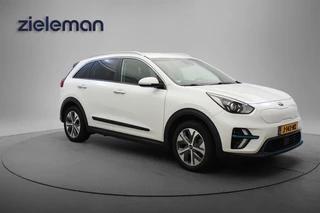 Kia e-Niro E-Niro DynamicLine 64 kWh - Carplay, Camera, Stuur/Stoelverw. SOH 90%