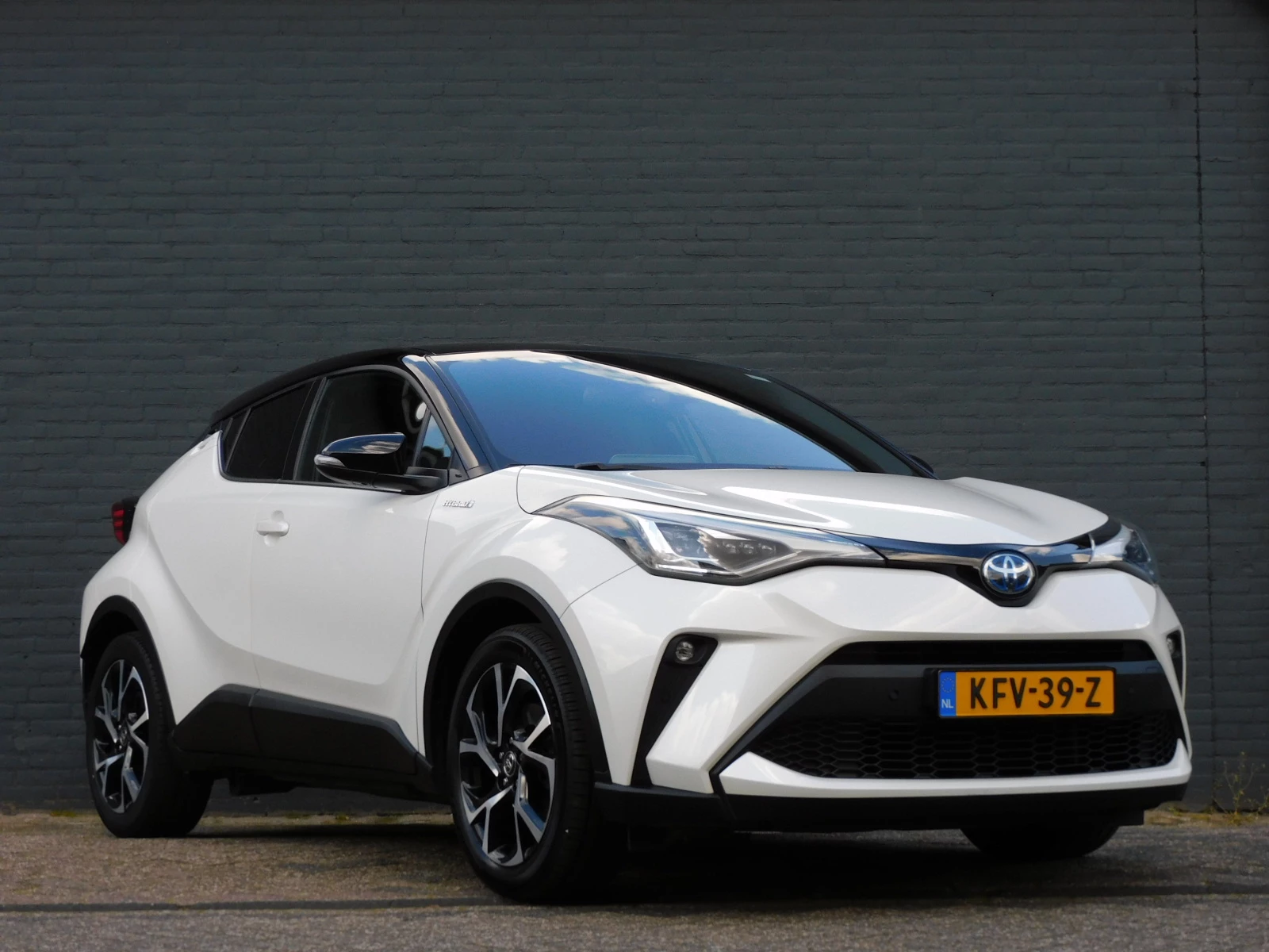 Hoofdafbeelding Toyota C-HR