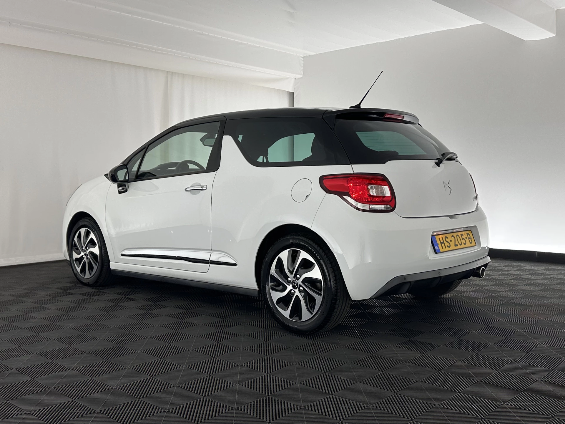 Hoofdafbeelding DS DS 3