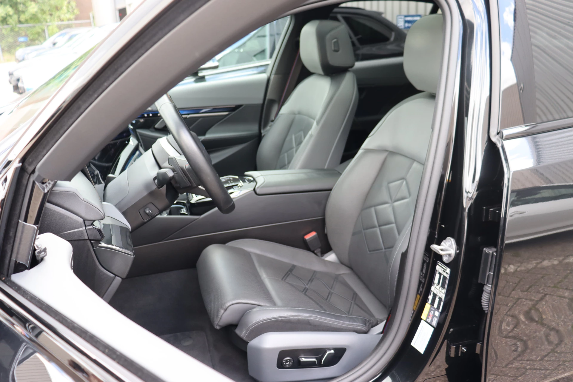 Hoofdafbeelding BMW i5