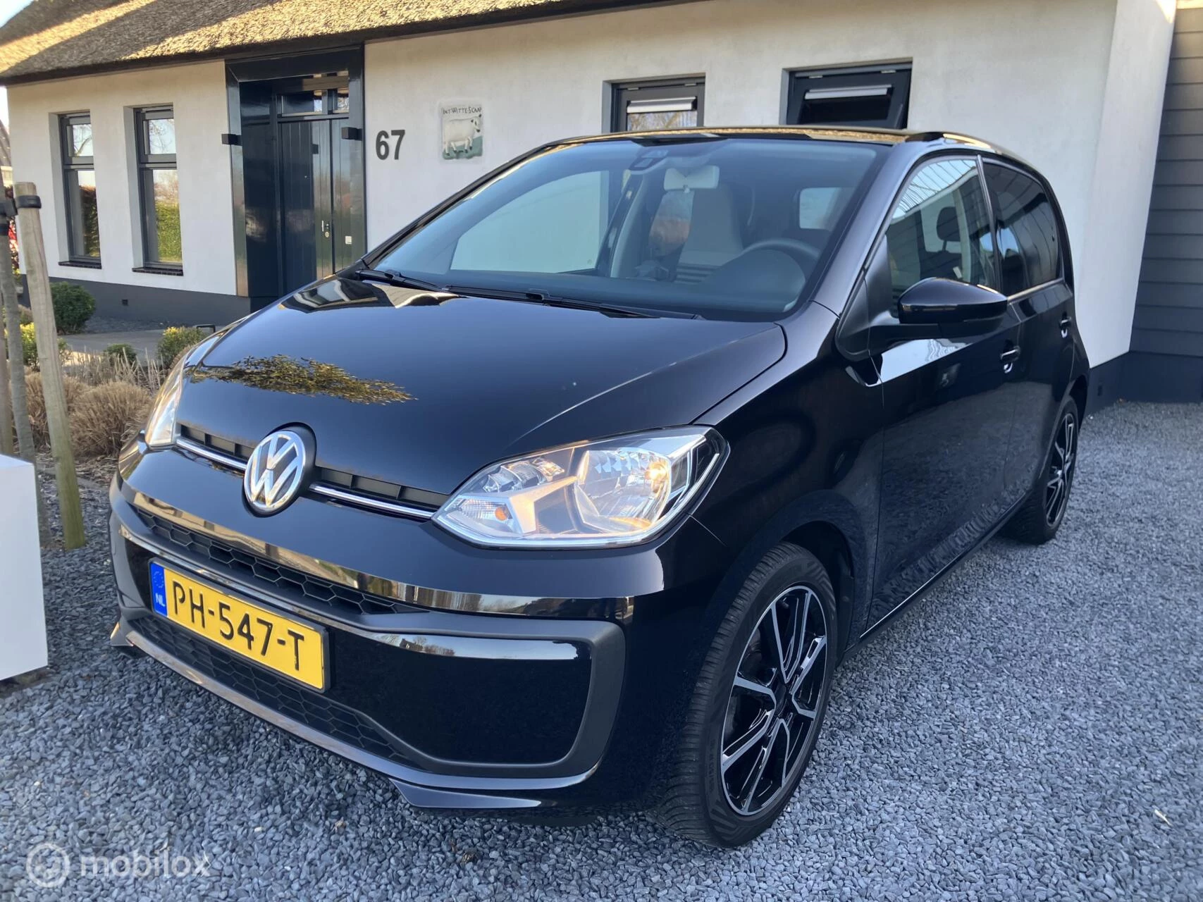 Hoofdafbeelding Volkswagen up!