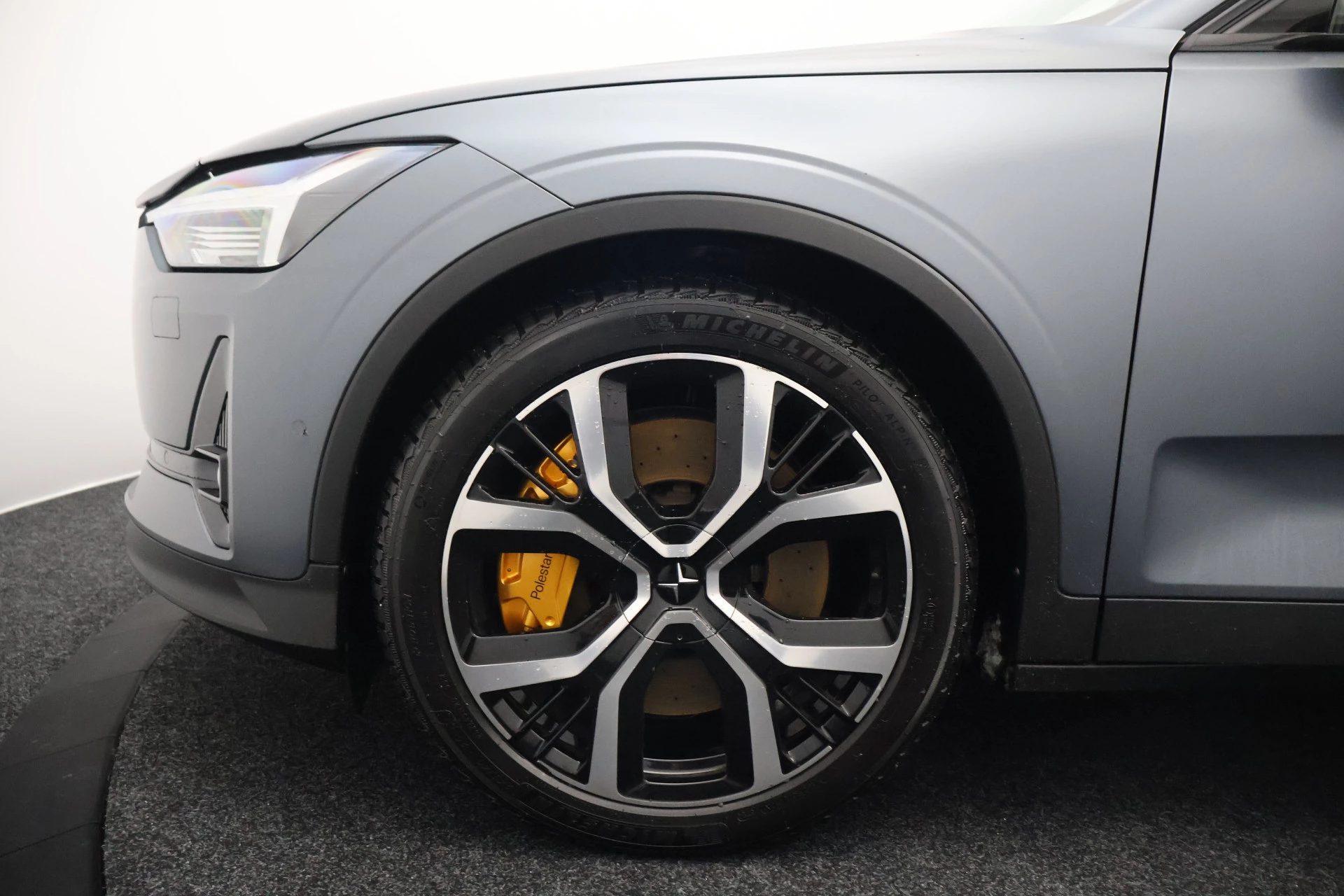 Hoofdafbeelding Polestar 2