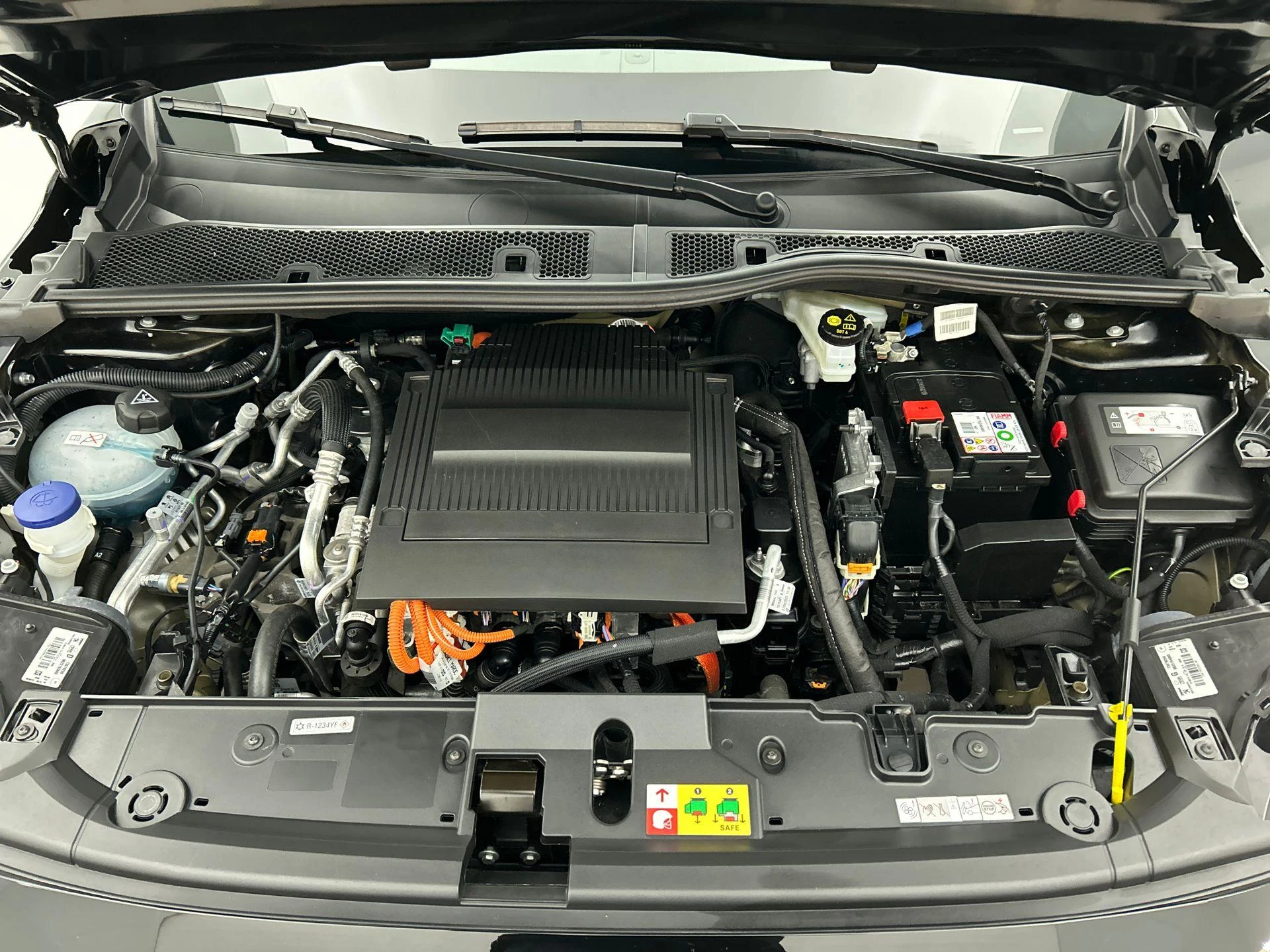 Hoofdafbeelding Peugeot e-208