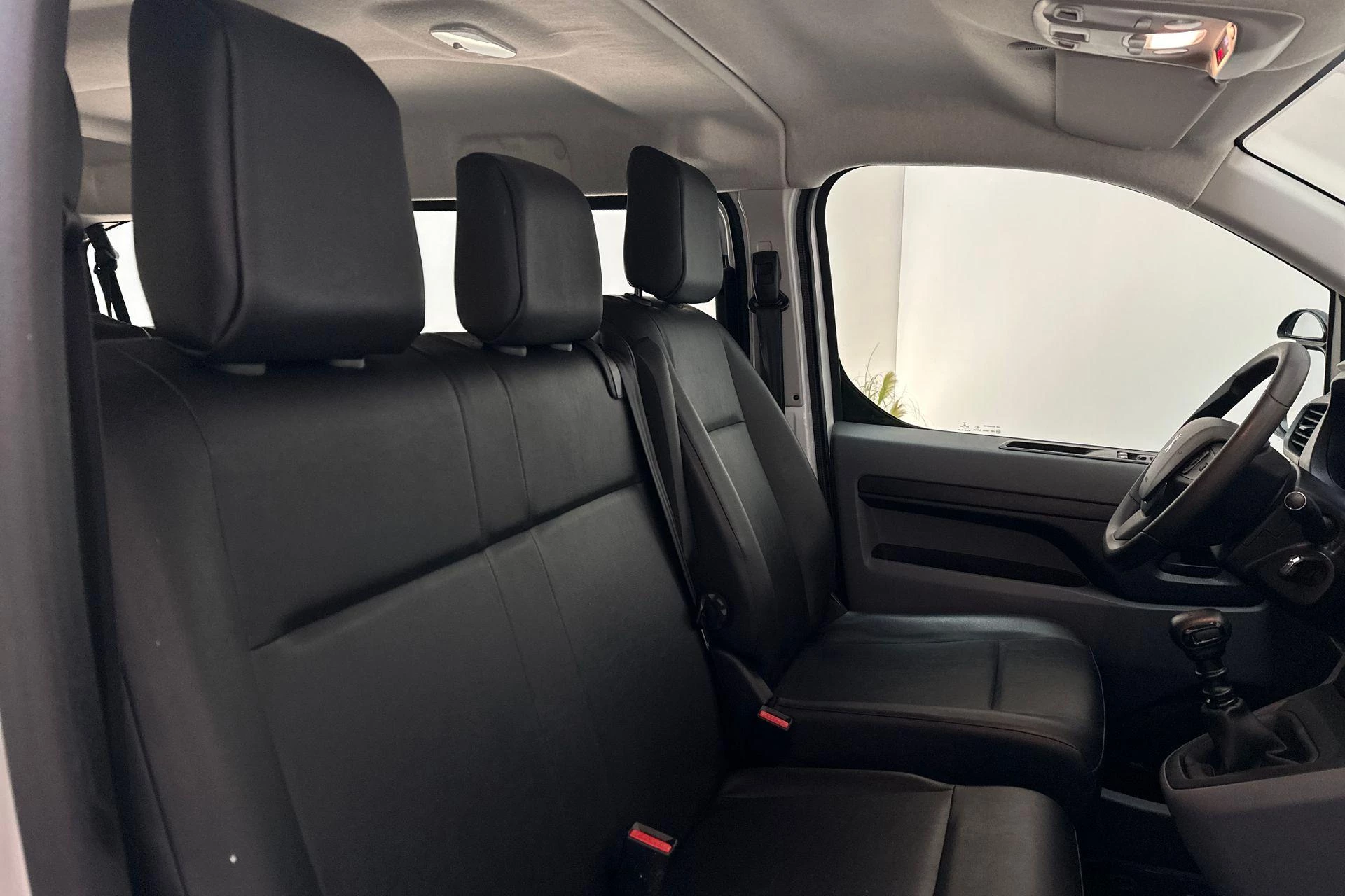 Hoofdafbeelding Peugeot Traveller