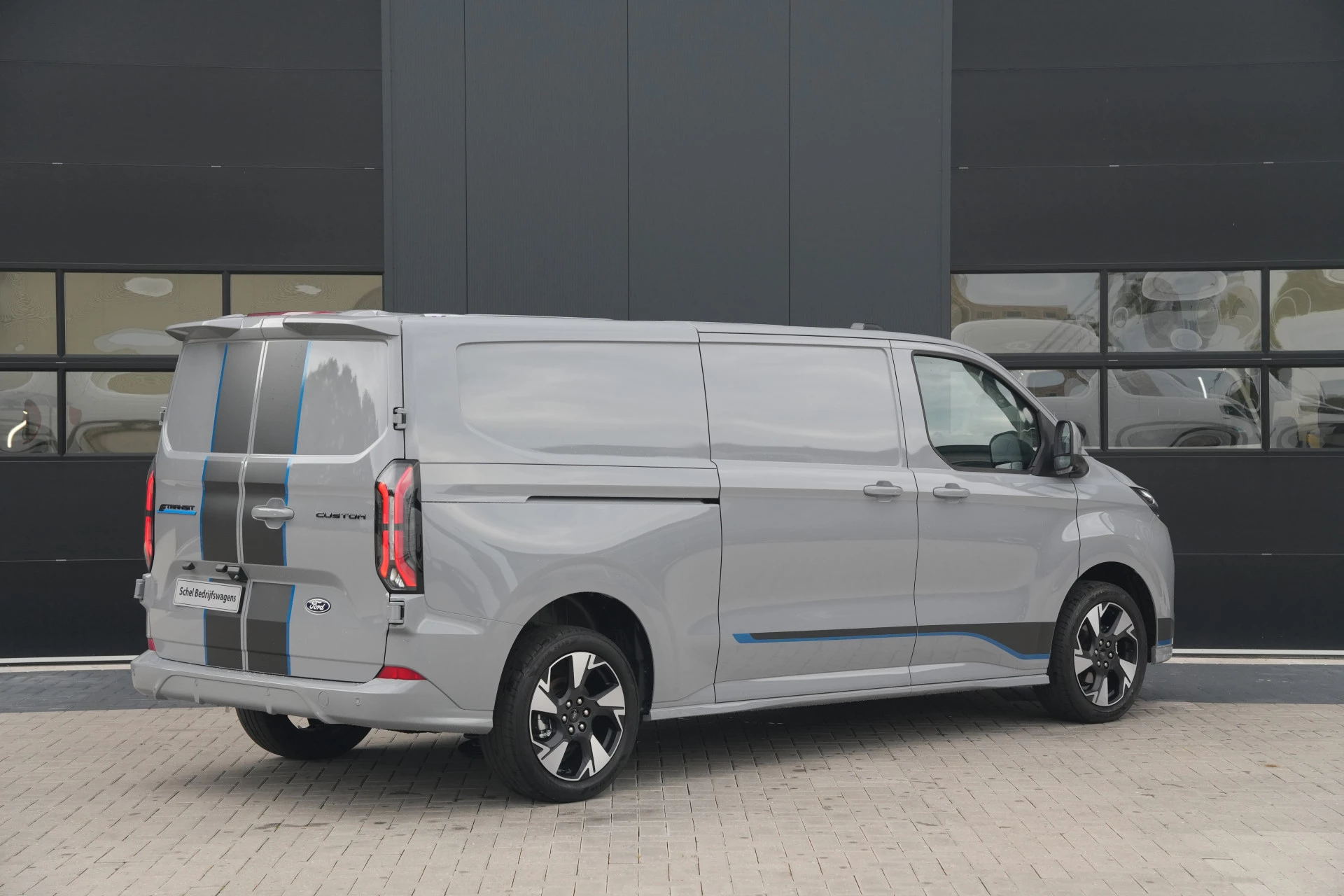 Hoofdafbeelding Ford E-Transit Custom