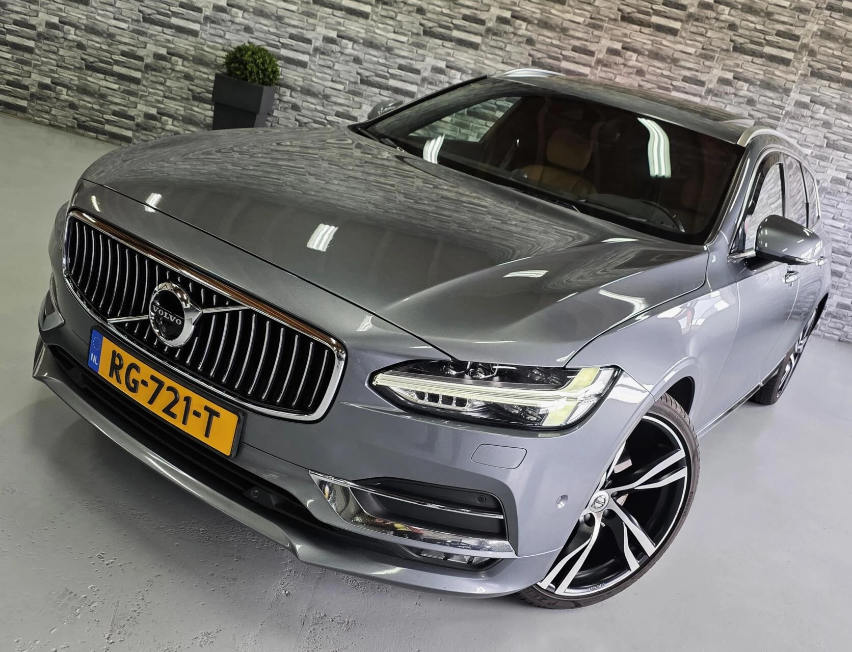 Hoofdafbeelding Volvo V90