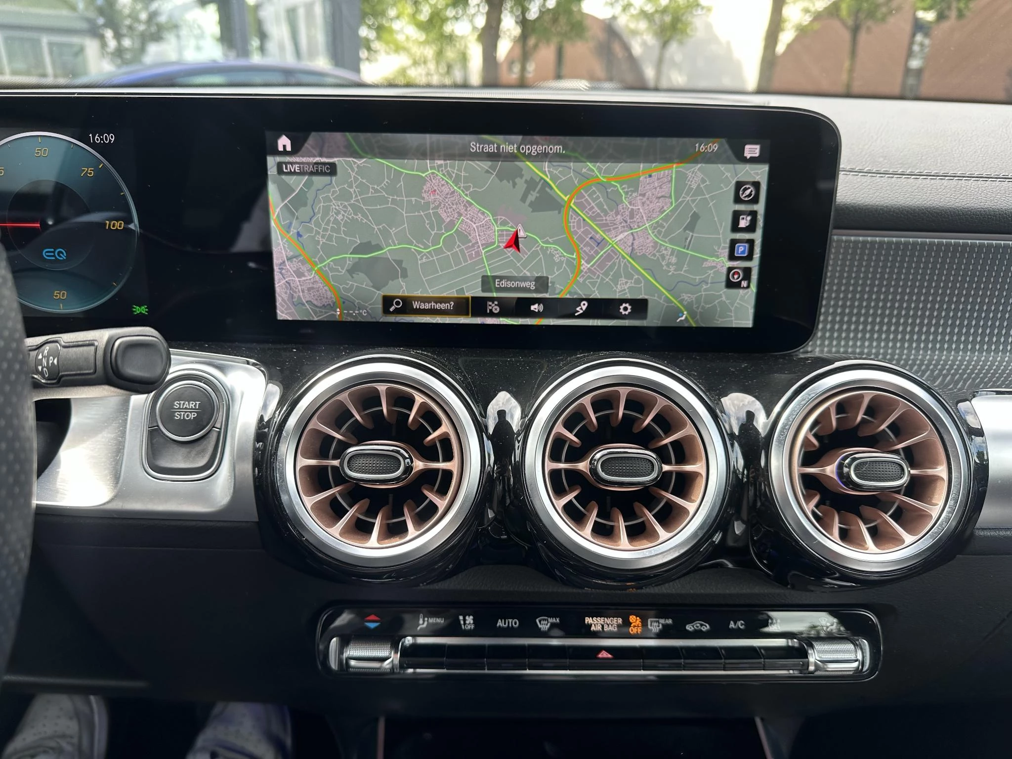 Hoofdafbeelding Mercedes-Benz EQB