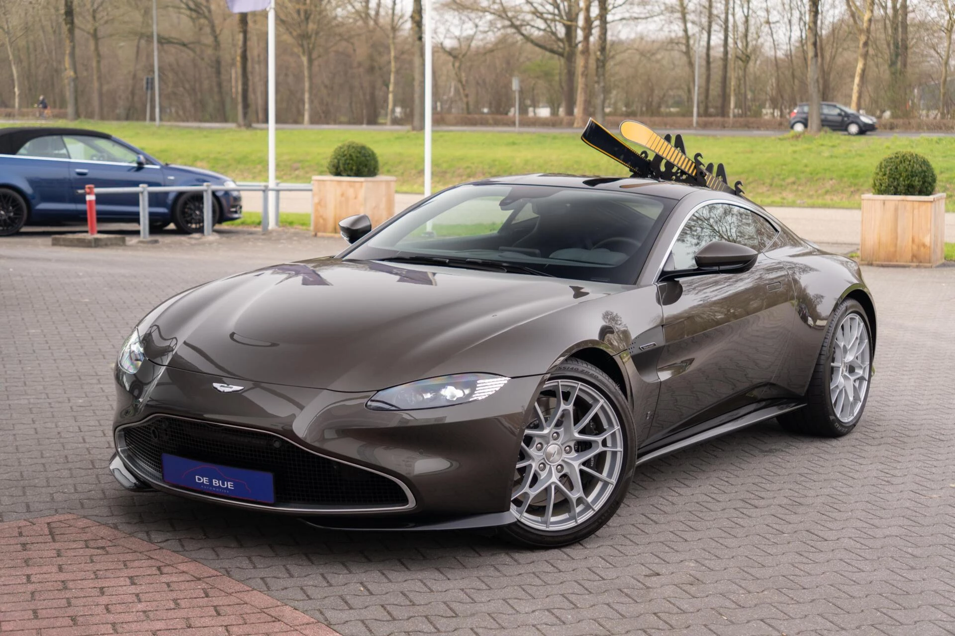 Hoofdafbeelding Aston Martin V8 Vantage
