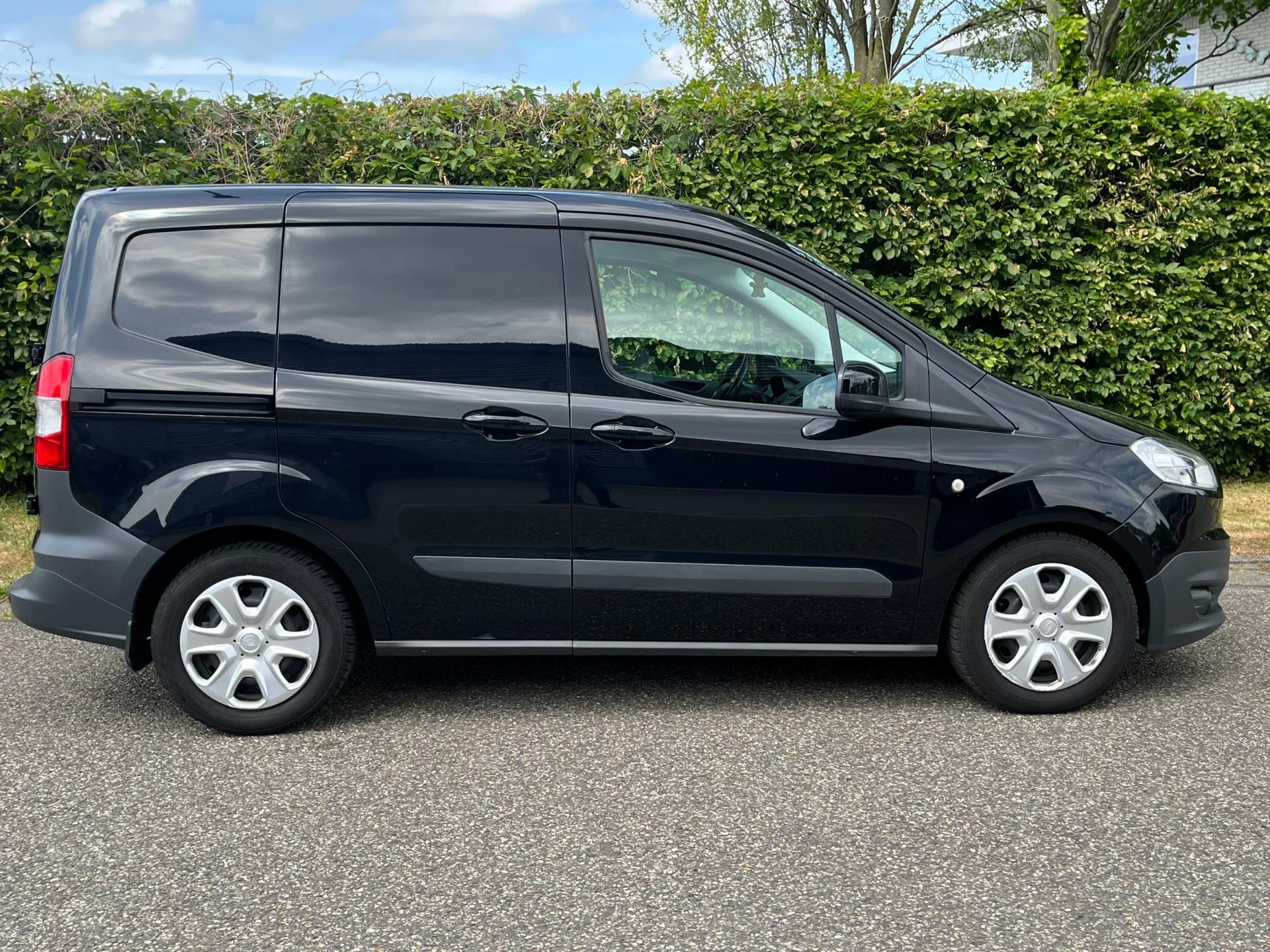 Hoofdafbeelding Ford Transit Courier