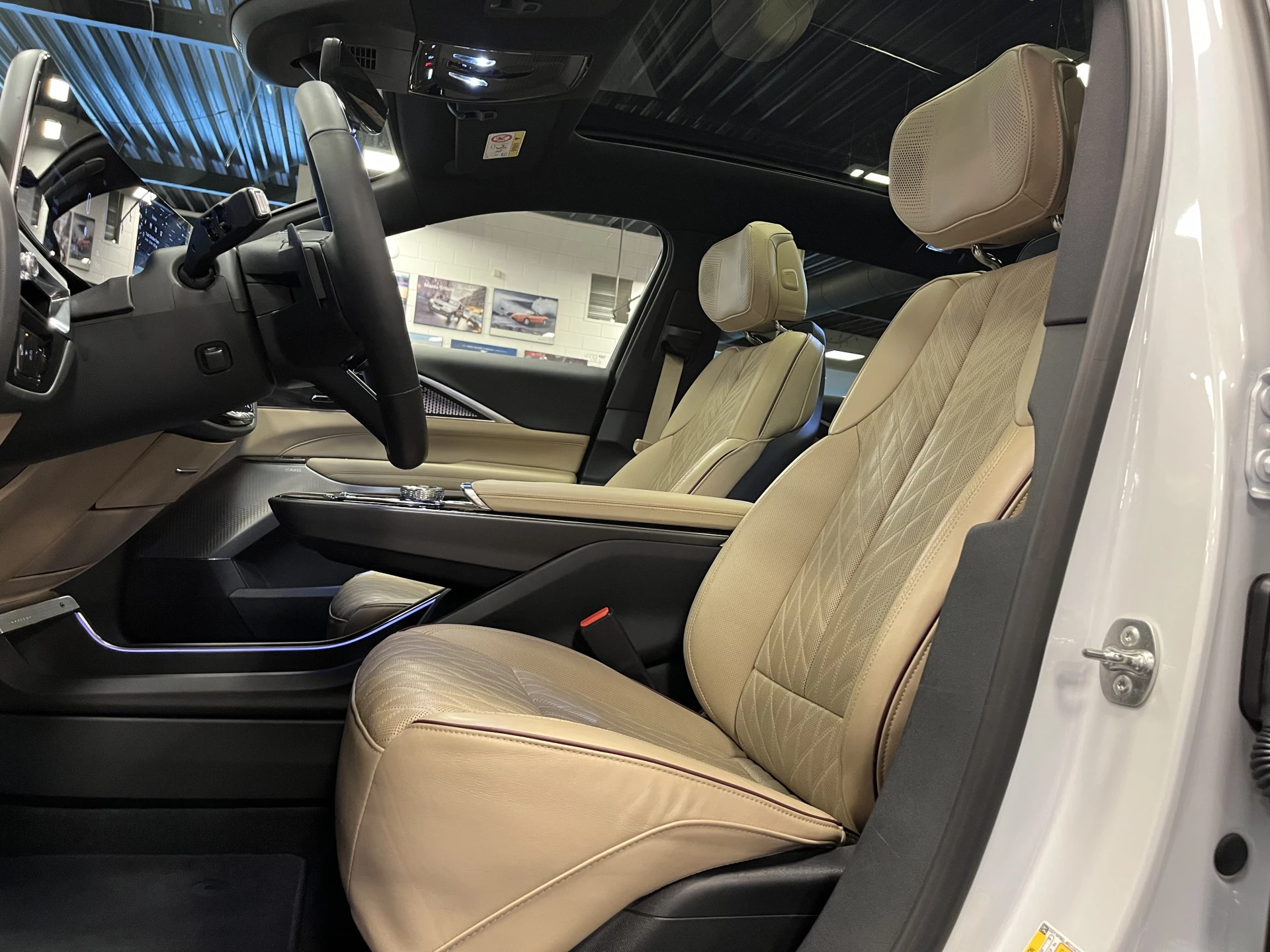 Hoofdafbeelding Cadillac LYRIQ