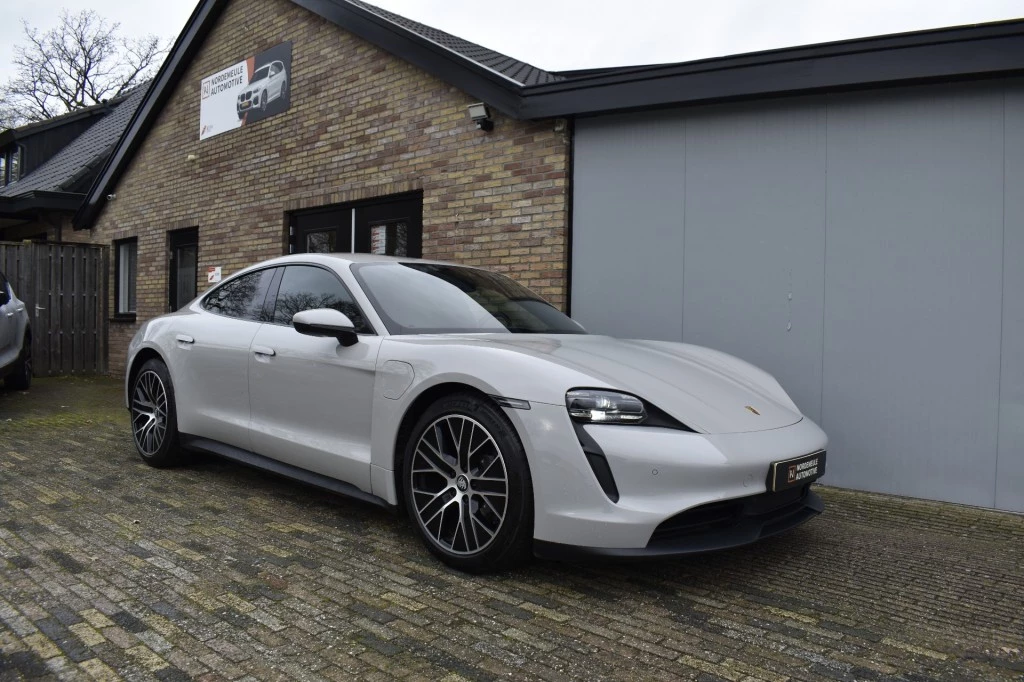Hoofdafbeelding Porsche Taycan