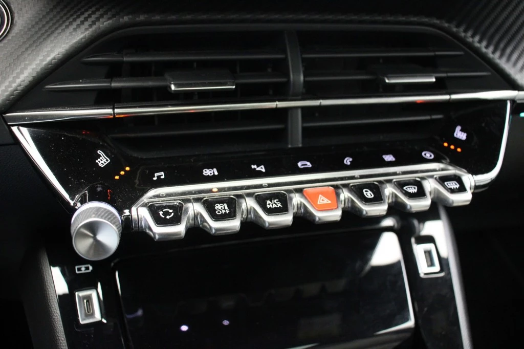 Hoofdafbeelding Peugeot e-208