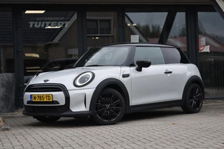 Mini Mini 1.5 Cooper APPLE CARPLAY | STUUR / STOELVERWARMING | DEALER ONDERHOUDEN | SFEERVERLICHTING | NAVIGATIE