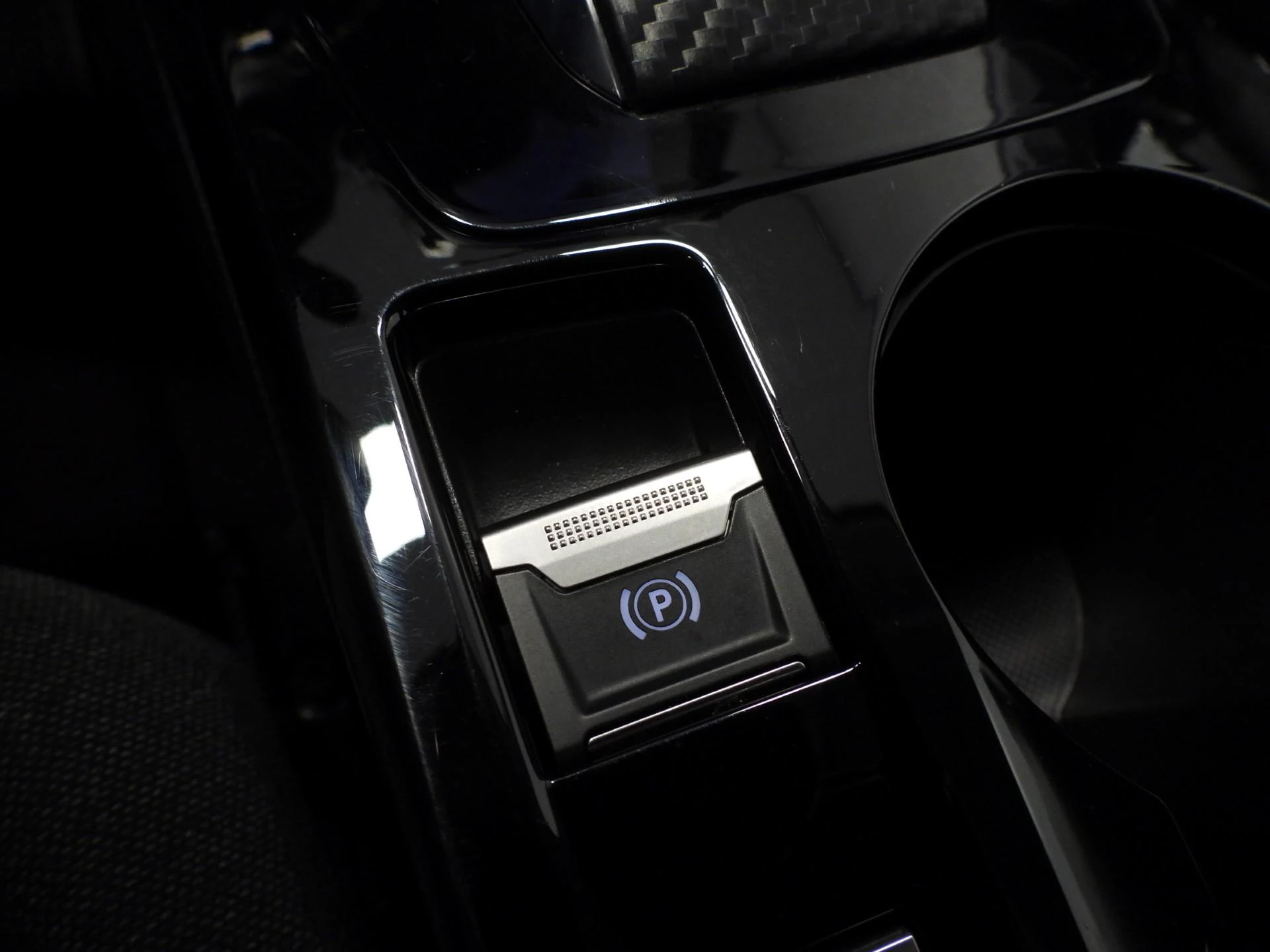 Hoofdafbeelding Peugeot e-208