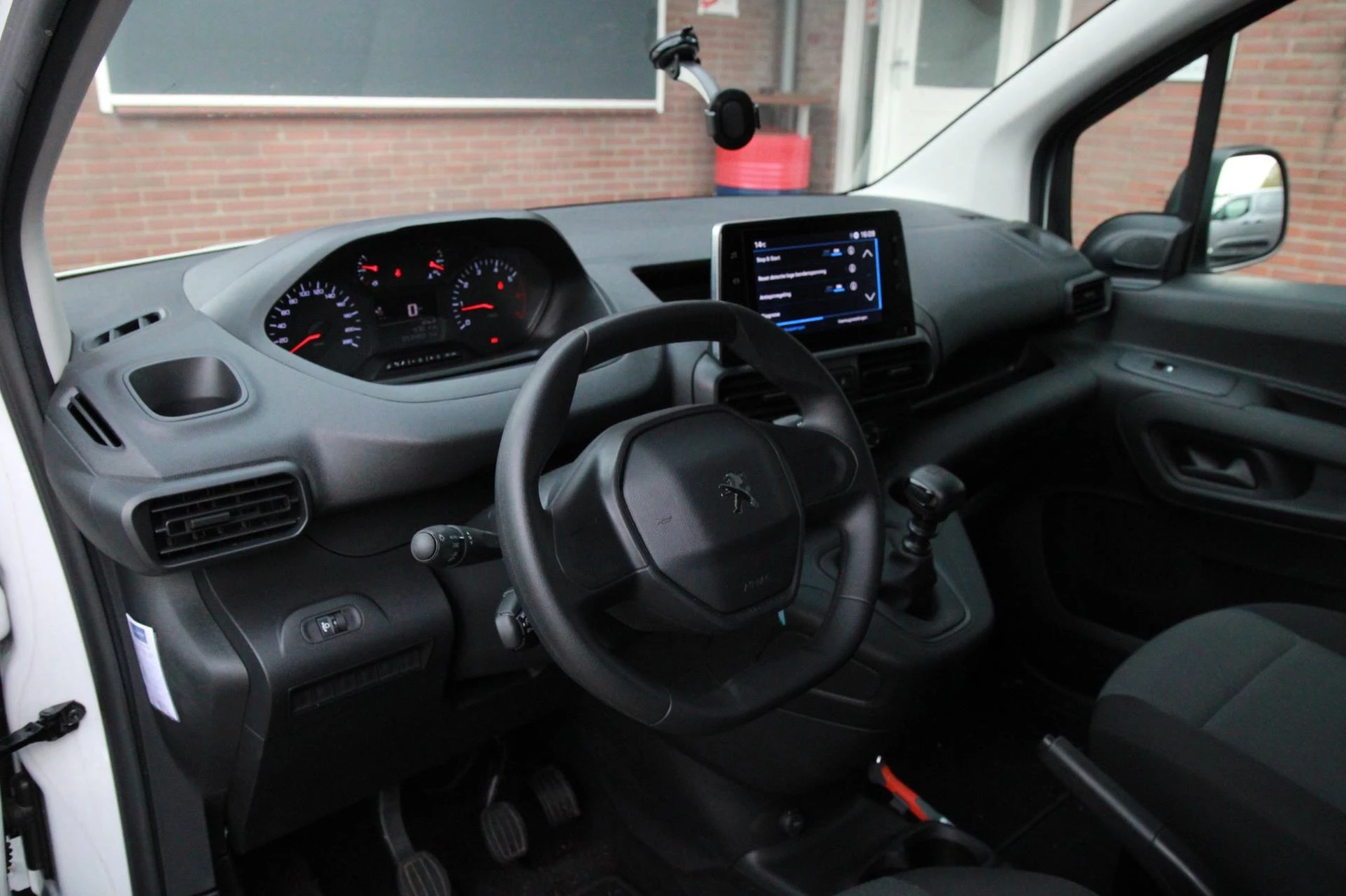 Hoofdafbeelding Peugeot Partner