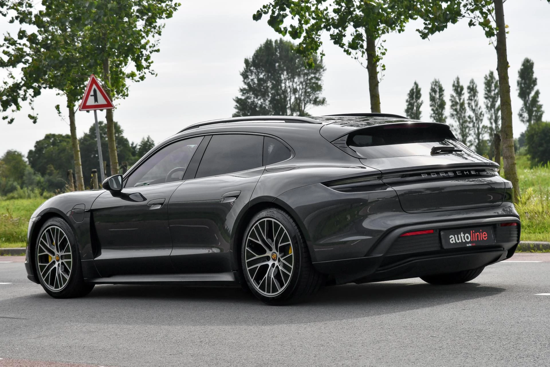Hoofdafbeelding Porsche Taycan
