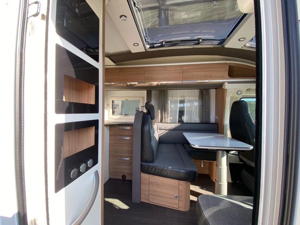 Hoofdafbeelding Adria Coral 670 Sl 2.2 140pk Enkele Bedden 202