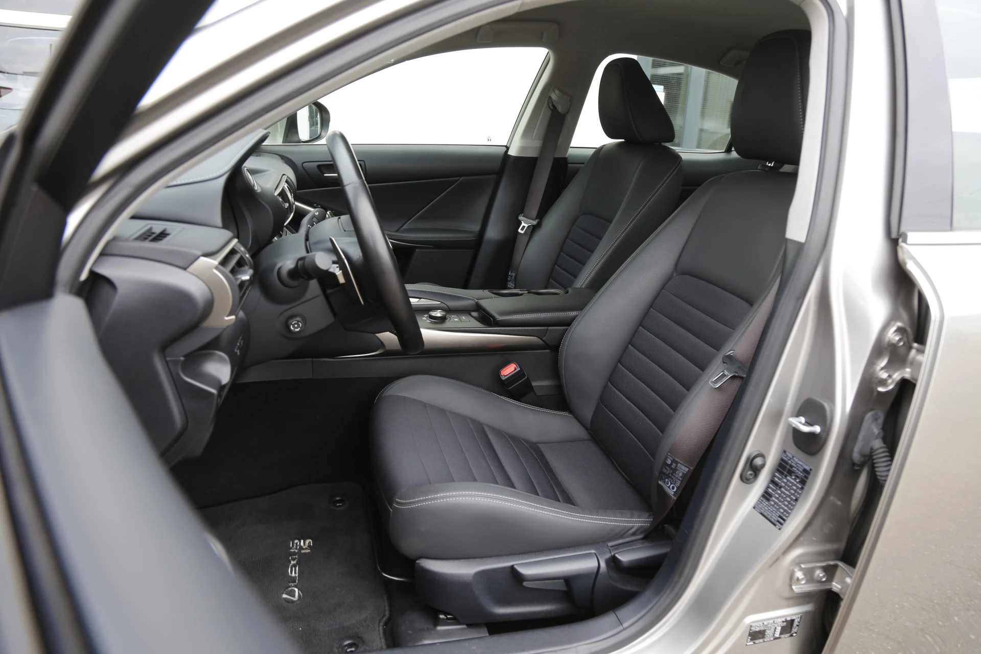 Hoofdafbeelding Lexus IS