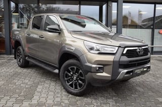 Toyota Hilux 2.8 D-4D DUBBEL CABIN INVINCIBLE A/T AUF LAGER/ ON STOCK