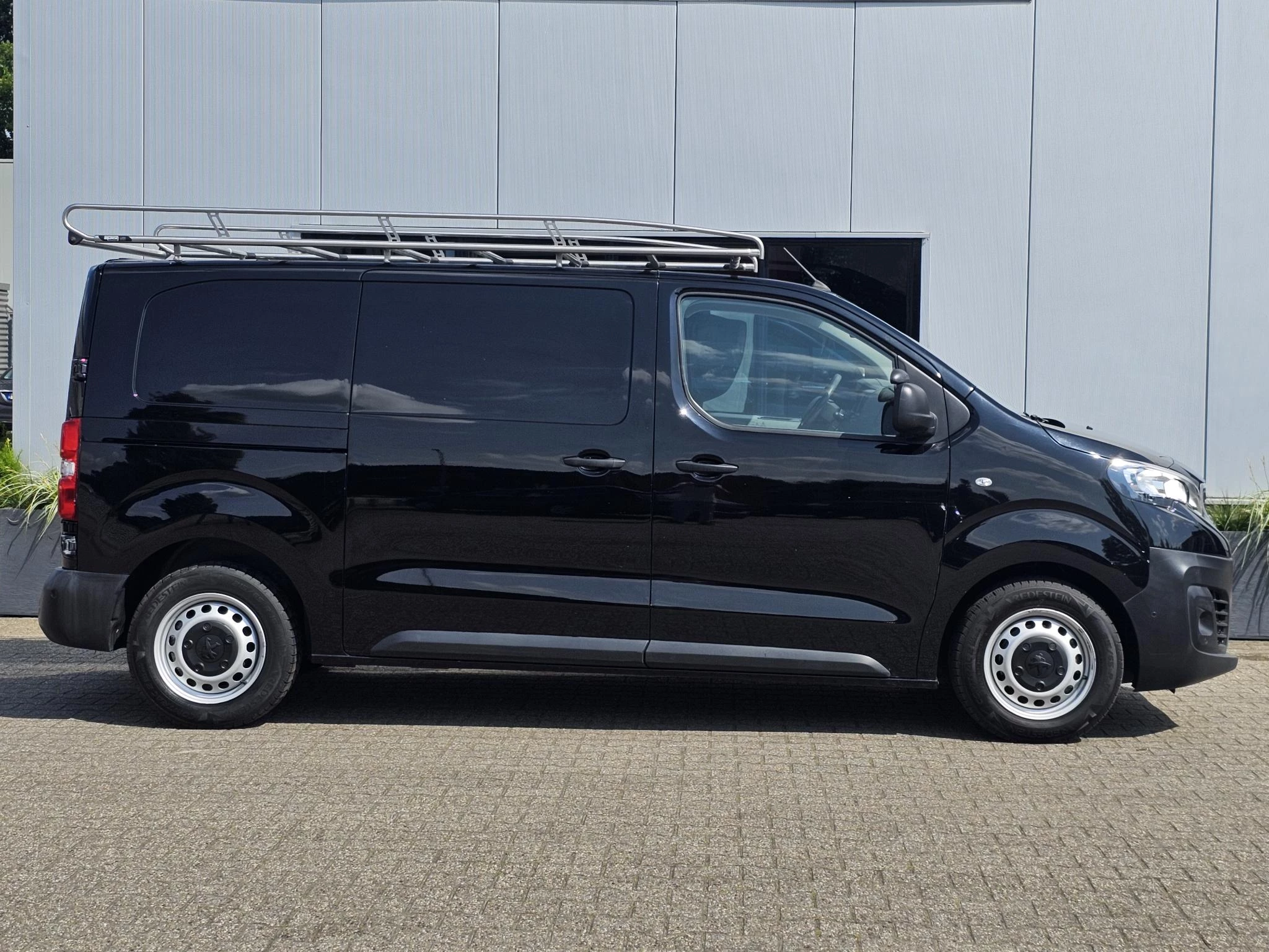 Hoofdafbeelding Peugeot e-Expert