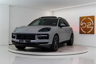 Porsche Cayenne 3.0 E-Hybrid 470PK | Krijt | Pano | InnoDrive | Sfeer | Bose | Lucht | 12 MND Garantie