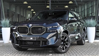 BMW XM PHEV 50e Automaat / Trekhaak / M Multifunctionele Stoelen / Parking Assistant Plus / Massagefunctie / Adaptief M Onderstel Professional