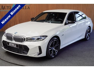 BMW 3 Serie 320e M-sport HUD Leer Navi Camera ACC Matrix LED Laser PDC Virtual Climate (3-zone) Zwarte binnenhemel Sportstoelen LM velgen Facelift model! BTW auto!