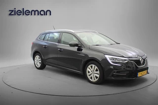 Hoofdafbeelding Renault Mégane Estate Renault Mégane Estate 1.3 TCe 140 PK Equilibre - Carplay, Digitaal Cockpit, Clima, Cruise