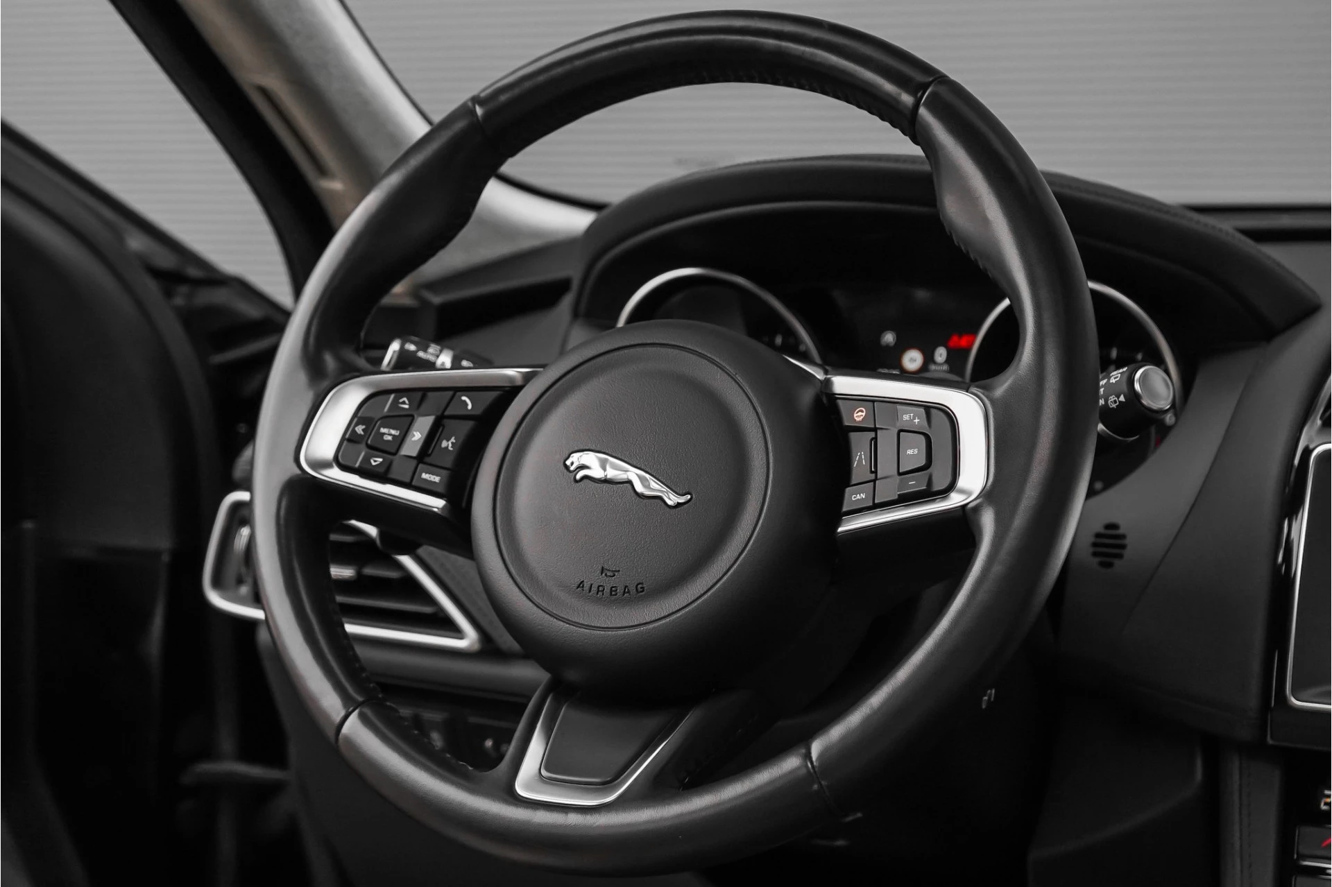 Hoofdafbeelding Jaguar F-PACE