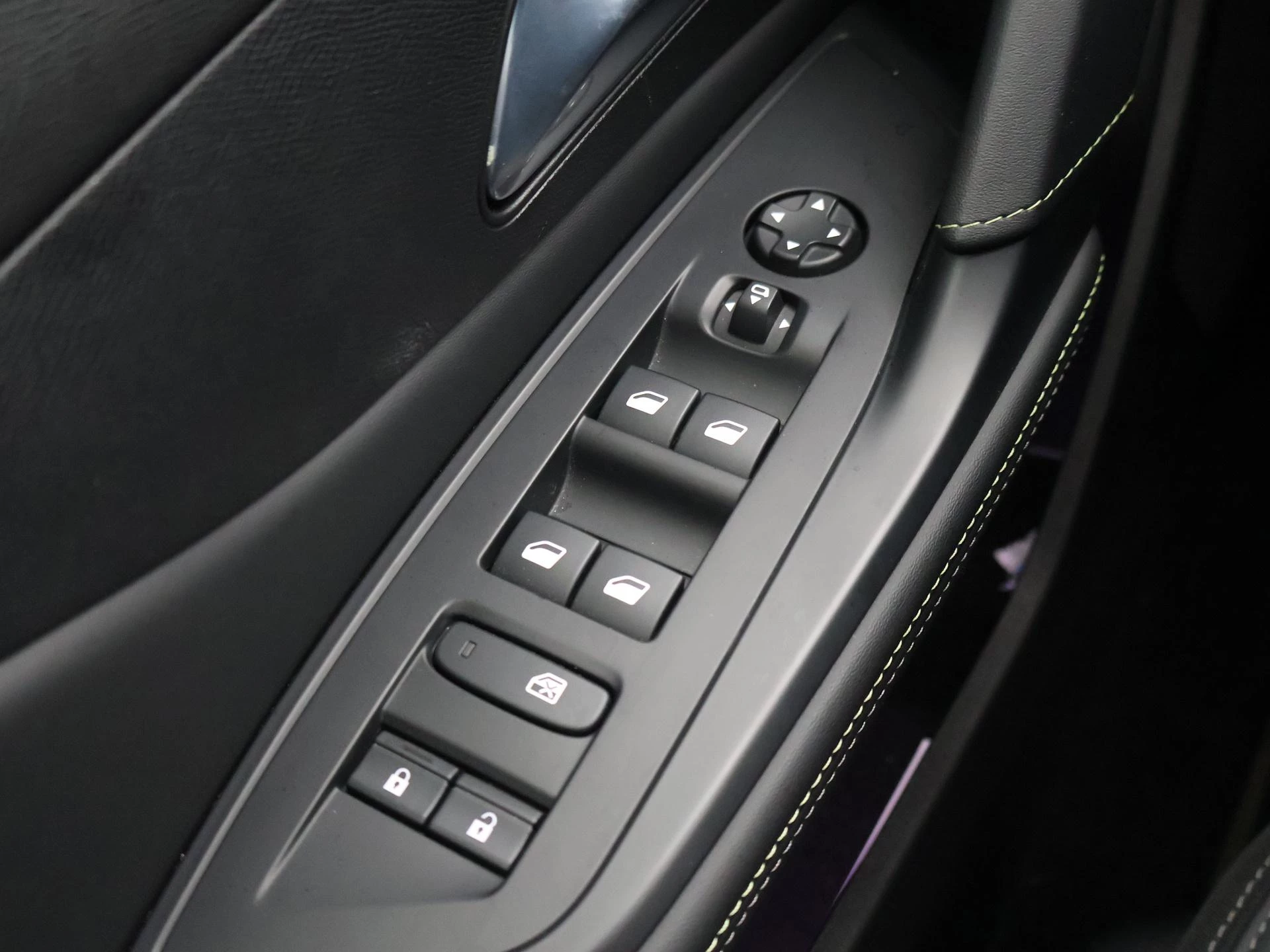 Hoofdafbeelding Peugeot 408