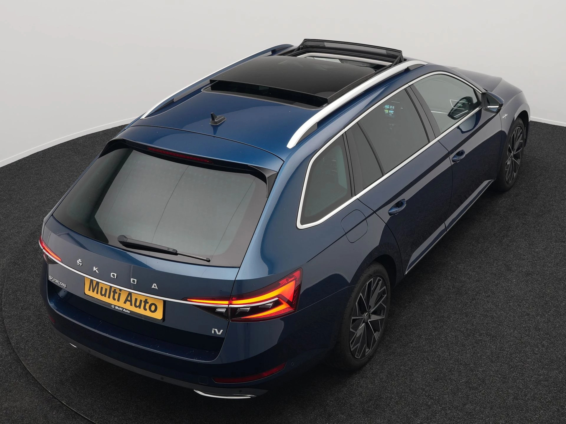 Hoofdafbeelding Škoda Superb