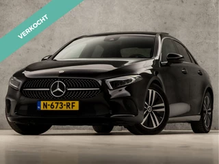 Mercedes-Benz A-Klasse 180 Sport Automaat (SCHUIFDAK, GROOT NAVI, SFEERVERLICHTING, DIAMOND GRILL, CAMERA, STOELVERWARMING, LEDEREN SPORTSTOELEN, WIDESCREEN, CRUISE, NIEUWE APK, NIEUWSTAAT)