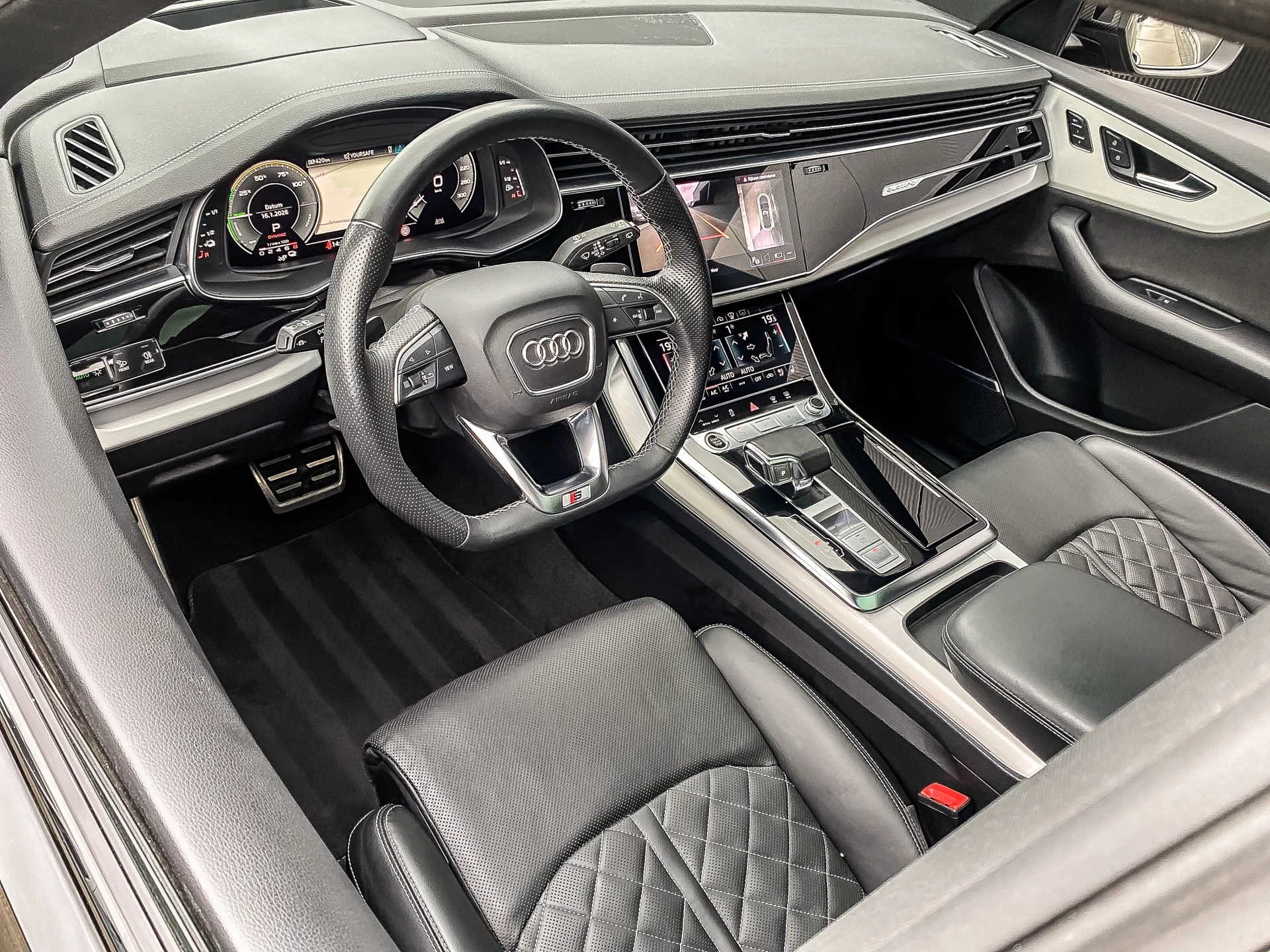 Hoofdafbeelding Audi Q8