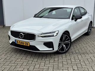 Hoofdafbeelding Volvo S60 Volvo S60 T6 AWD Twin Engine R-Design | ACC | Parkeercamera | Zwarte hemelbekleding