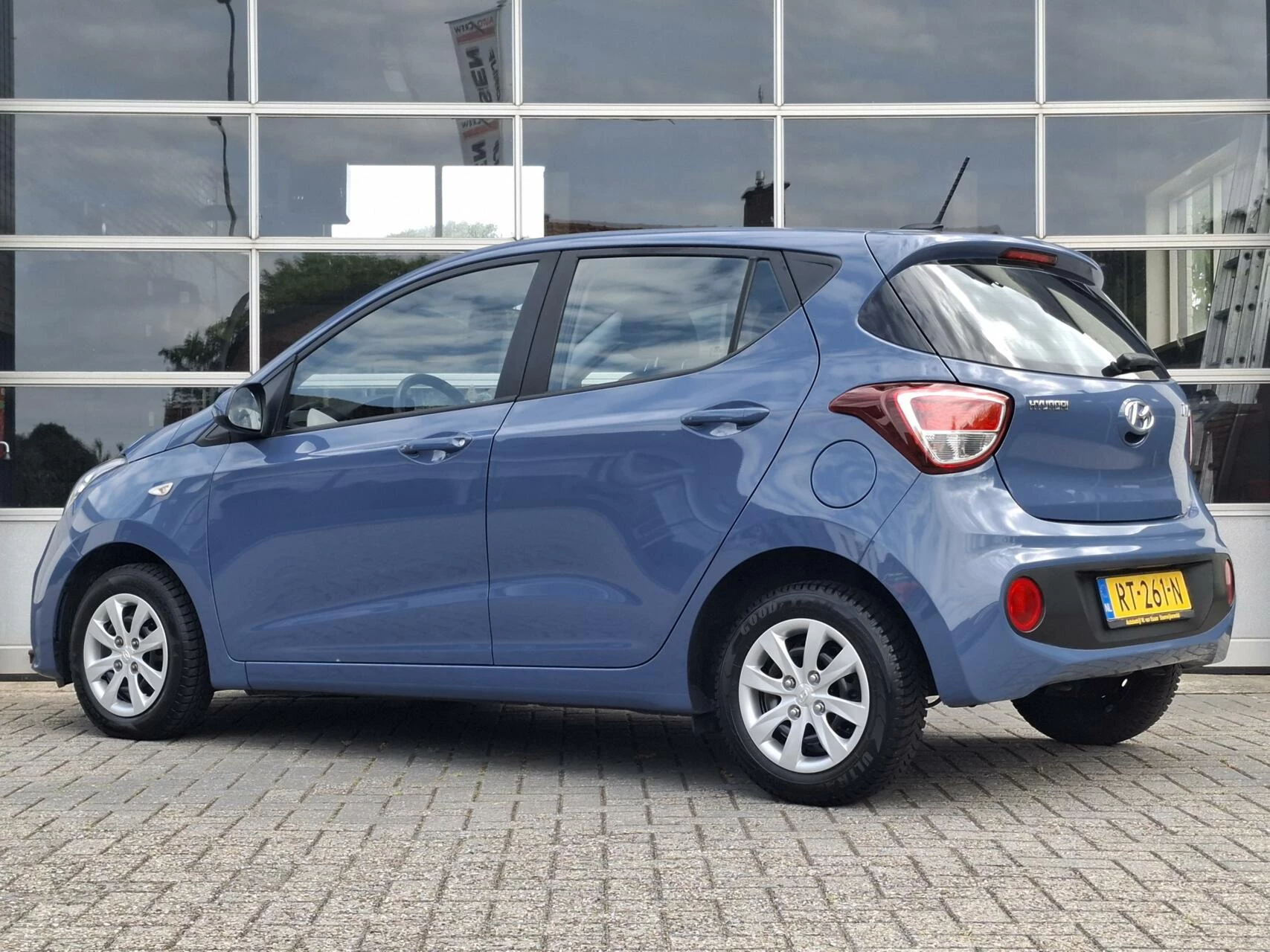 Hoofdafbeelding Hyundai i10