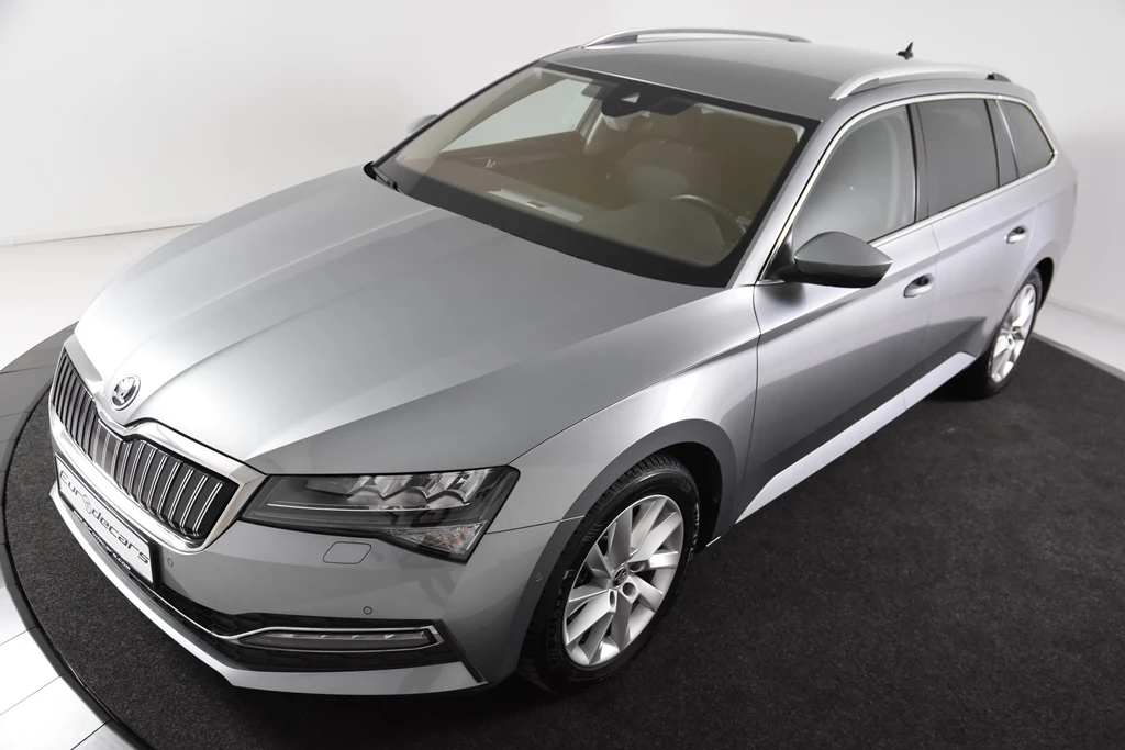 Hoofdafbeelding Škoda Superb
