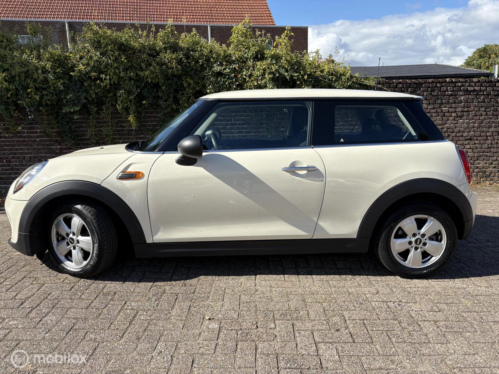 Hoofdafbeelding MINI One